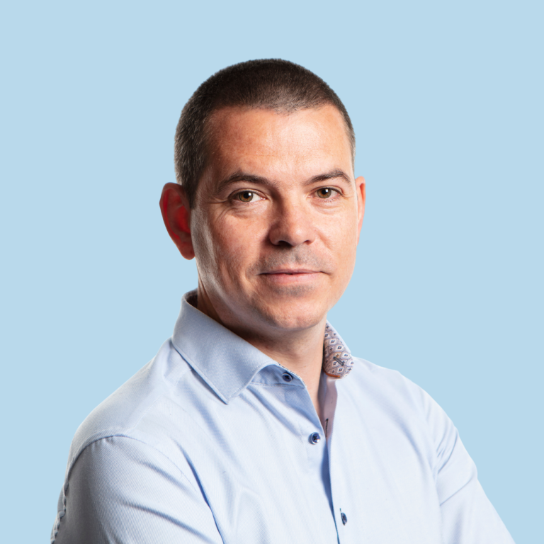 Aidan Lee, Construction Director